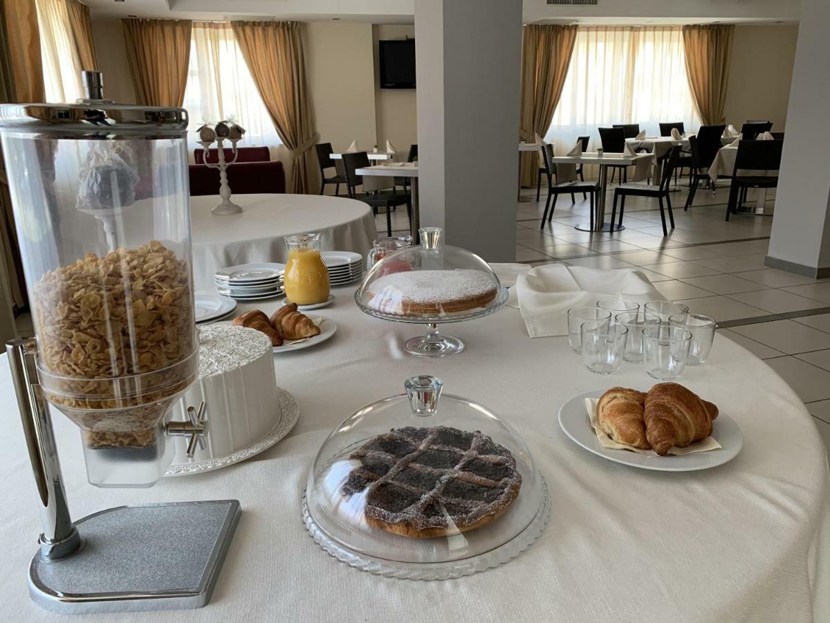 Hotel Palace Gioia Tauro Esterno foto